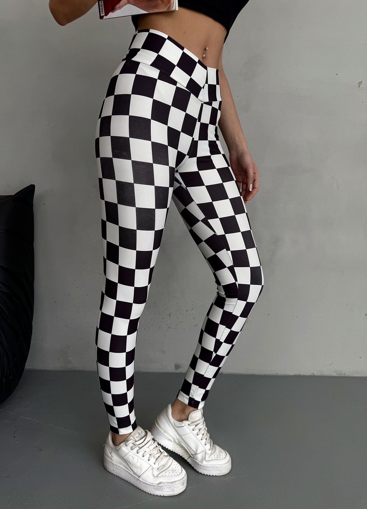 Kare  Desenli Damalı  Dijital Baskılı Tayt Siyah Beyaz – Yüksek Bel, Şık & Konforlu