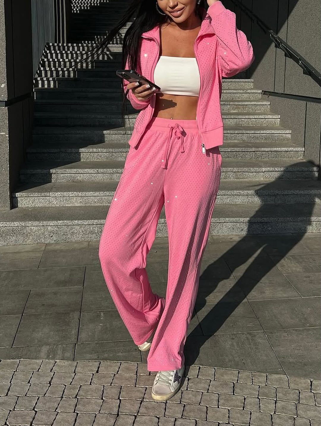 Taşlı Eşofman Takım – Işıltı ve Konforun Mükemmel Uyumu